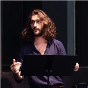 Creo percorsi per aiutarti a sbloccare la tua creatività e condensarla in una forma: teatro, narrativa o cinema